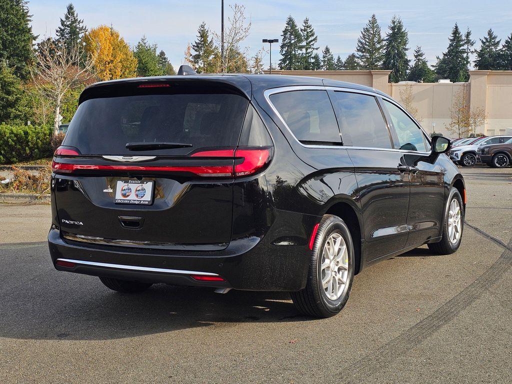 new 2026 Chrysler Pacifica car, priced at $37,868