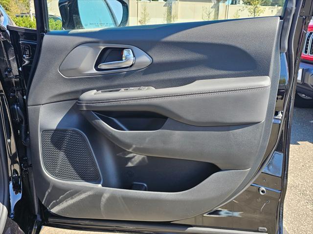 new 2025 Chrysler Pacifica car, priced at $38,145