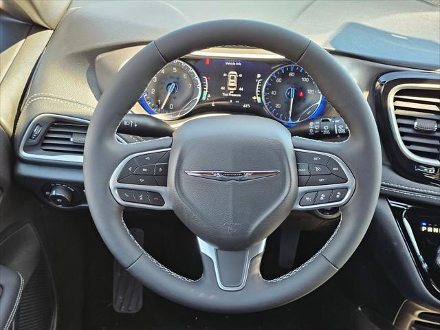 new 2025 Chrysler Pacifica car, priced at $38,145
