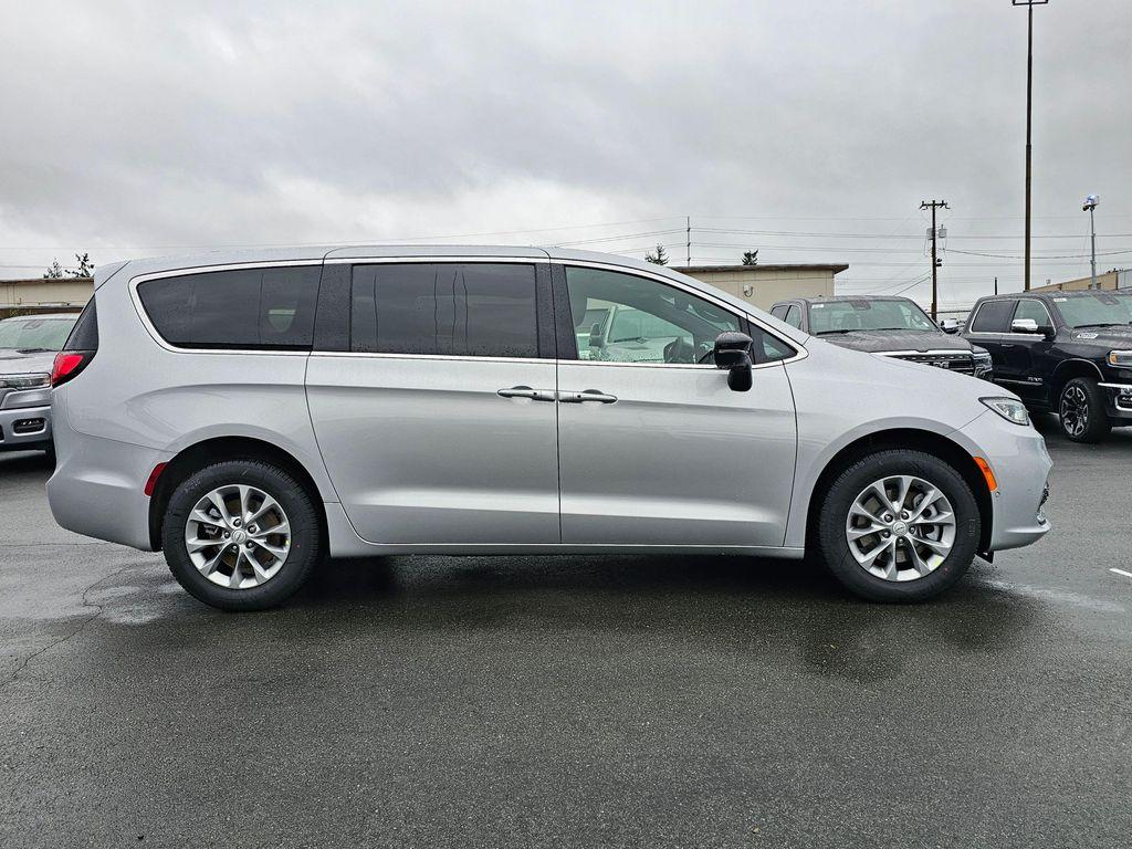 new 2026 Chrysler Pacifica car, priced at $51,445