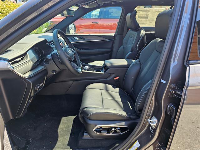 new 2024 Jeep Grand Cherokee car, priced at $54,455