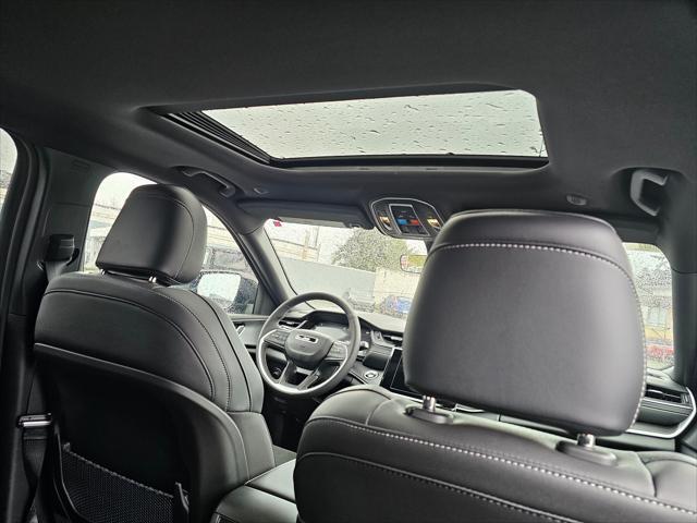 new 2025 Jeep Grand Cherokee car, priced at $44,230