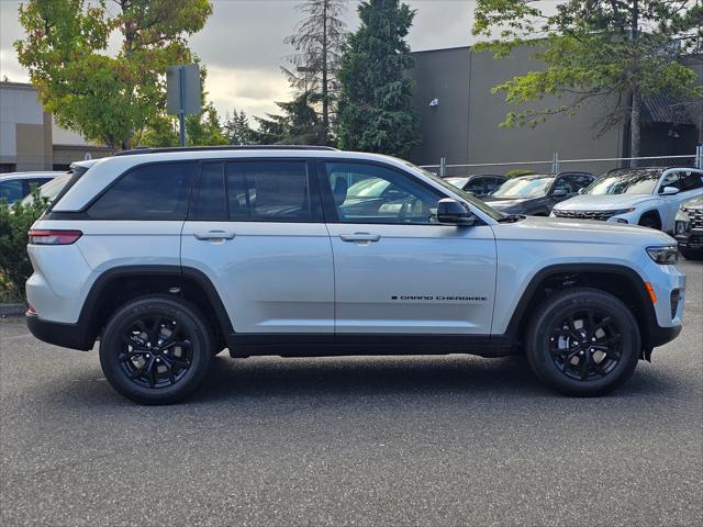 new 2024 Jeep Grand Cherokee car, priced at $40,025