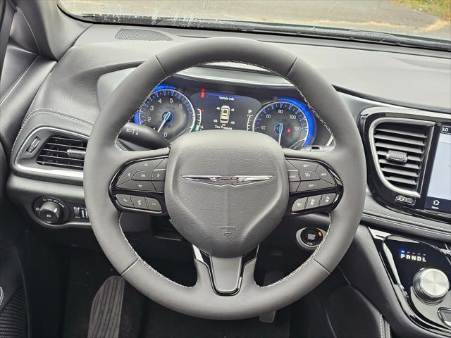 new 2025 Chrysler Pacifica car, priced at $51,335