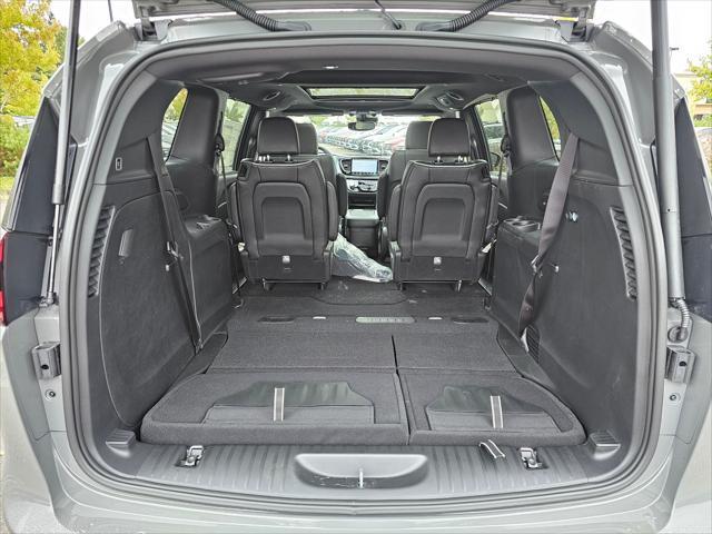 new 2025 Chrysler Pacifica car, priced at $51,335