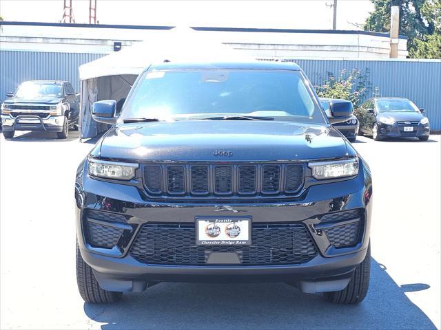 new 2025 Jeep Grand Cherokee car, priced at $43,730