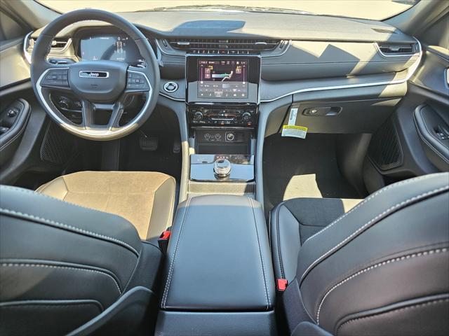 new 2025 Jeep Grand Cherokee car, priced at $43,730