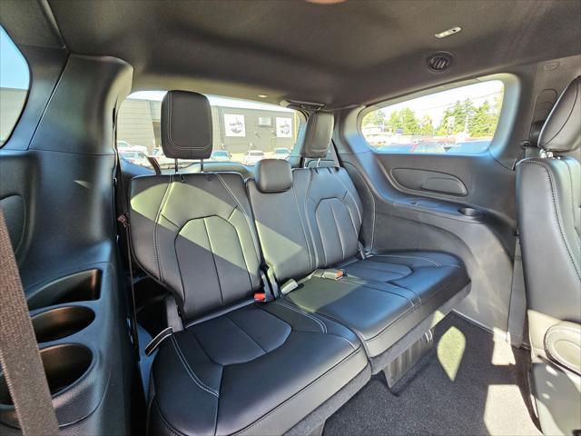 new 2025 Chrysler Pacifica car, priced at $44,965
