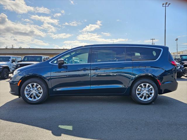new 2025 Chrysler Pacifica car, priced at $44,965