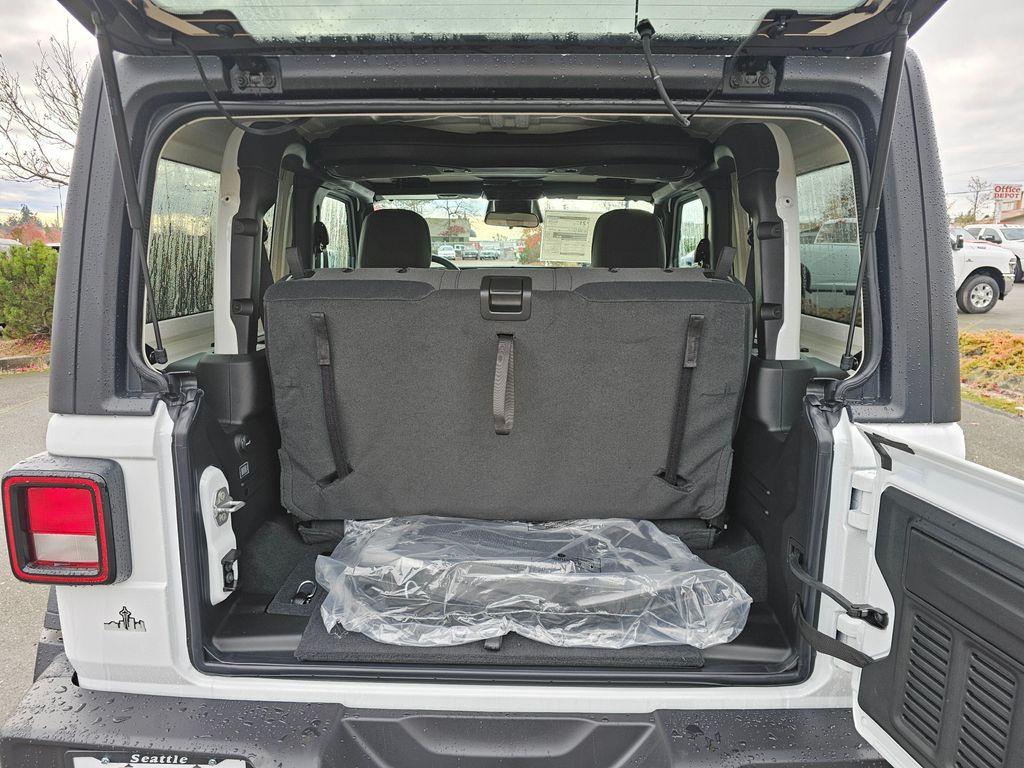 new 2026 Jeep Wrangler car, priced at $48,043