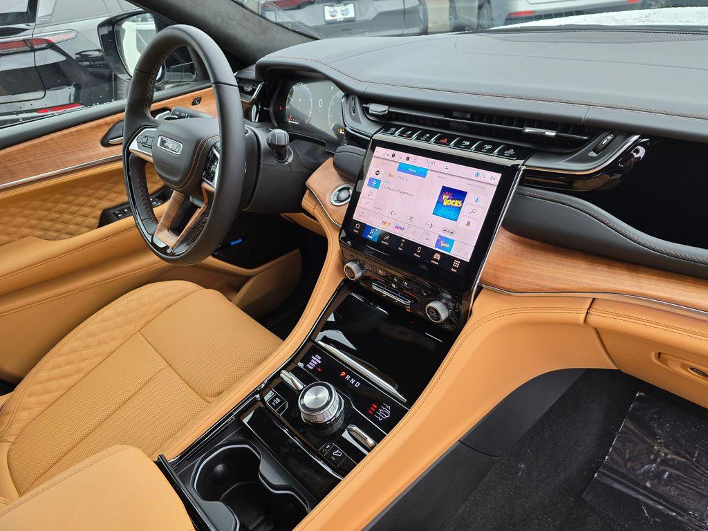 new 2025 Jeep Grand Cherokee L car, priced at $72,830