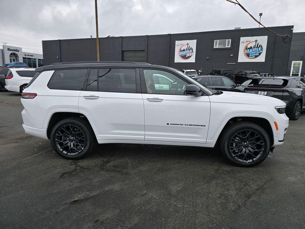 new 2025 Jeep Grand Cherokee L car, priced at $72,830