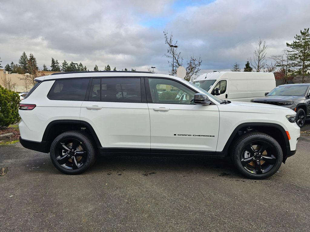 new 2025 Jeep Grand Cherokee L car, priced at $44,700