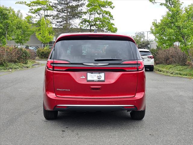 new 2025 Chrysler Pacifica car, priced at $39,640