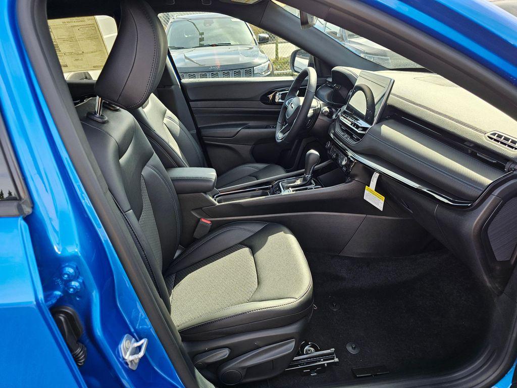 new 2025 Jeep Compass car, priced at $27,030