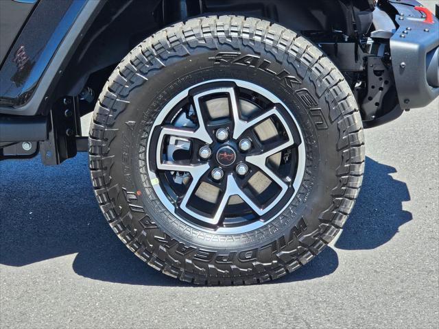 new 2025 Jeep Gladiator car, priced at $61,165