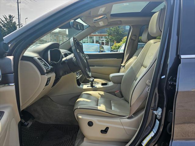 used 2015 Jeep Grand Cherokee car, priced at $14,333