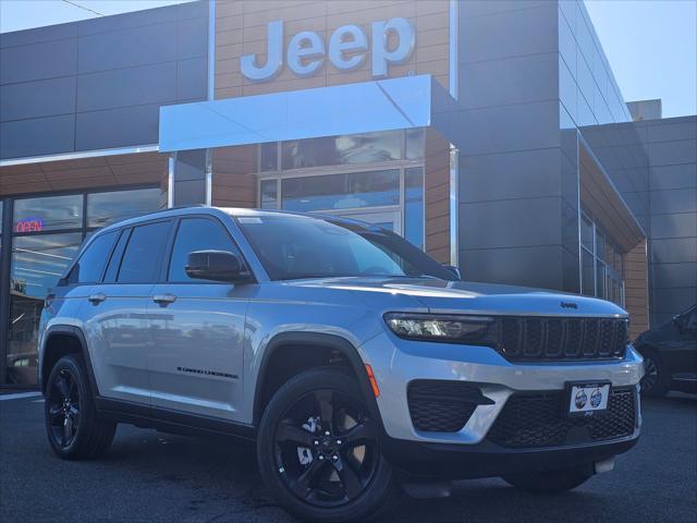 new 2024 Jeep Grand Cherokee car, priced at $37,670