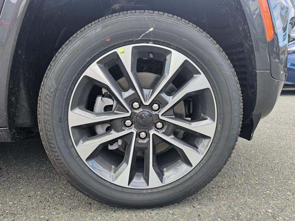 new 2024 Jeep Grand Cherokee L car, priced at $55,425