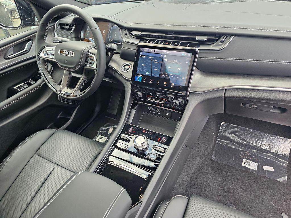 new 2024 Jeep Grand Cherokee L car, priced at $55,425