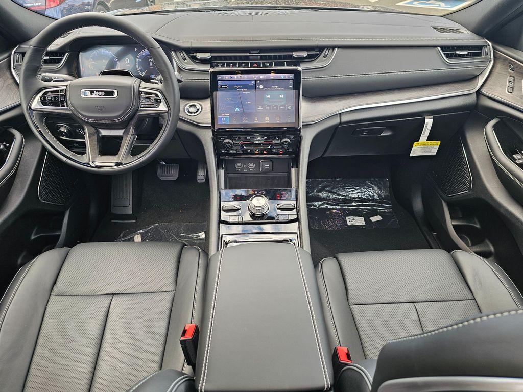 new 2024 Jeep Grand Cherokee L car, priced at $55,425