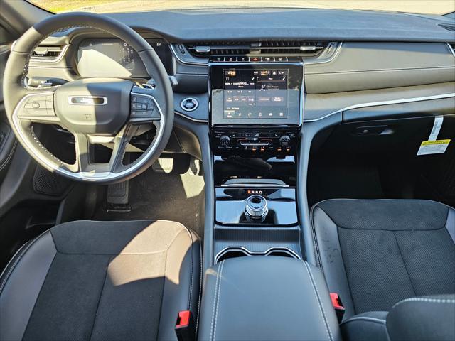 new 2024 Jeep Grand Cherokee L car, priced at $37,275