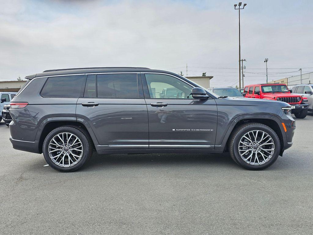 new 2025 Jeep Grand Cherokee L car, priced at $64,895