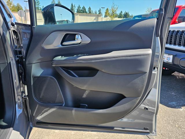 new 2025 Chrysler Pacifica car, priced at $41,835
