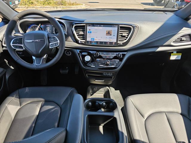 new 2025 Chrysler Pacifica car, priced at $41,835