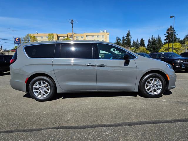 new 2025 Chrysler Pacifica car, priced at $41,835