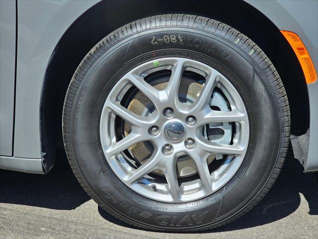 new 2025 Chrysler Pacifica car, priced at $41,835