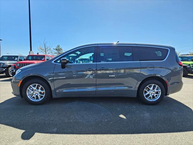 new 2025 Chrysler Pacifica car, priced at $41,835