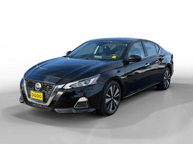 used 2022 Nissan Altima car, priced at $17,999