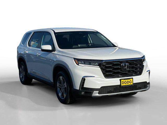 new 2025 Honda Pilot car, priced at $48,280