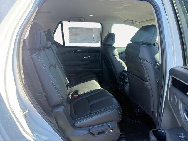 new 2025 Honda Pilot car, priced at $48,280