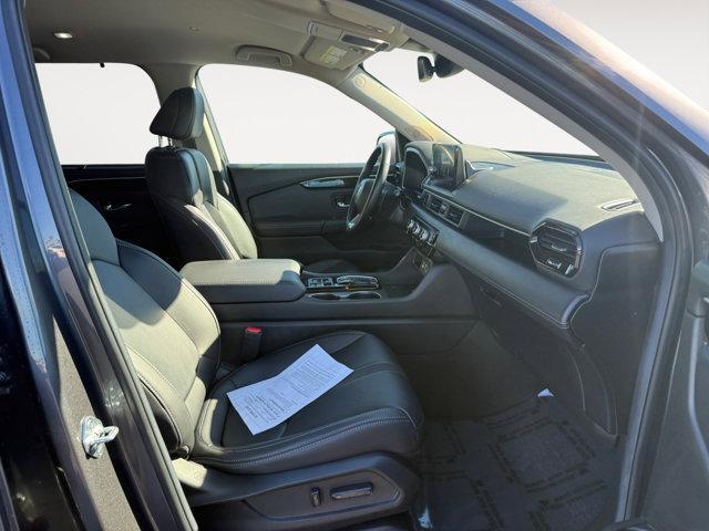 used 2025 Honda Pilot car, priced at $42,988