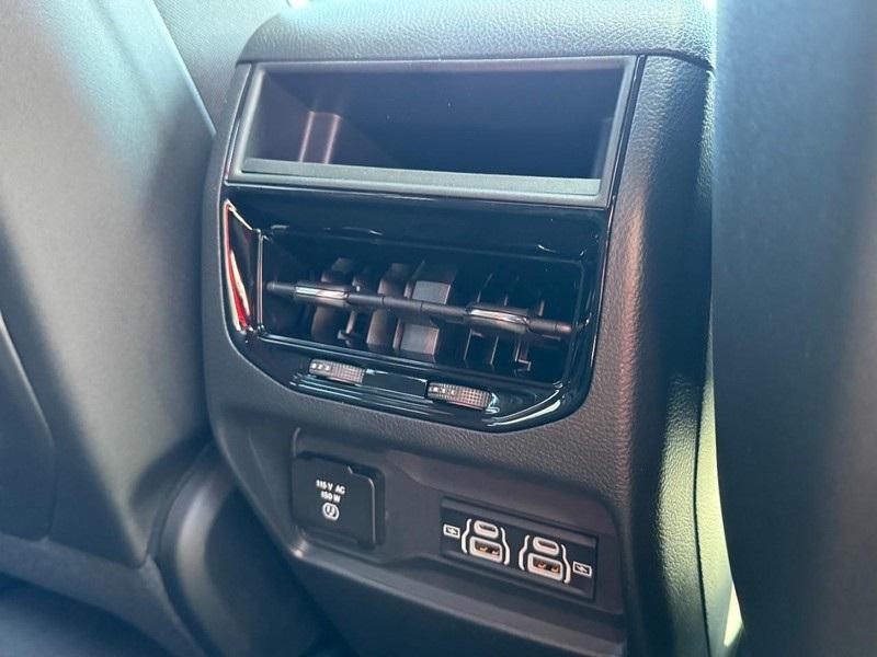 new 2025 Jeep Grand Cherokee car, priced at $43,768