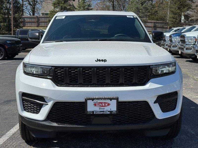 new 2025 Jeep Grand Cherokee car, priced at $43,768