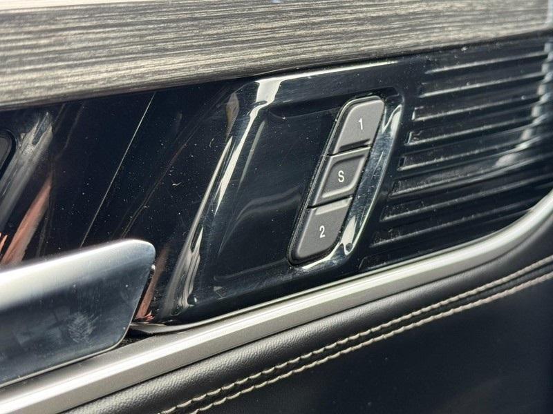 used 2022 Jeep Wagoneer car, priced at $38,628