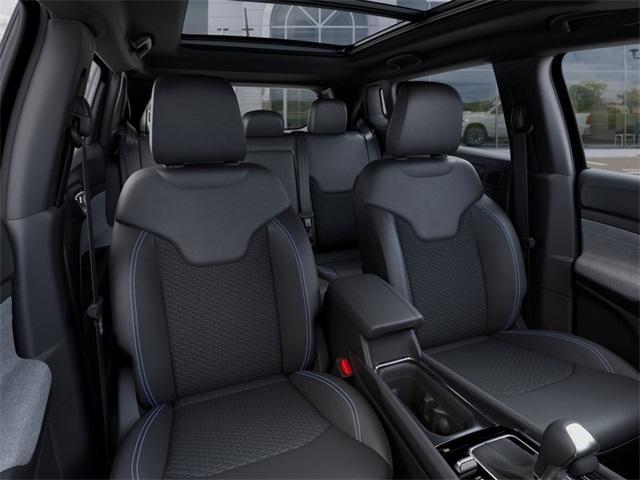 new 2025 Jeep Compass car, priced at $27,998