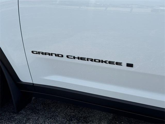 used 2022 Jeep Grand Cherokee car, priced at $30,998