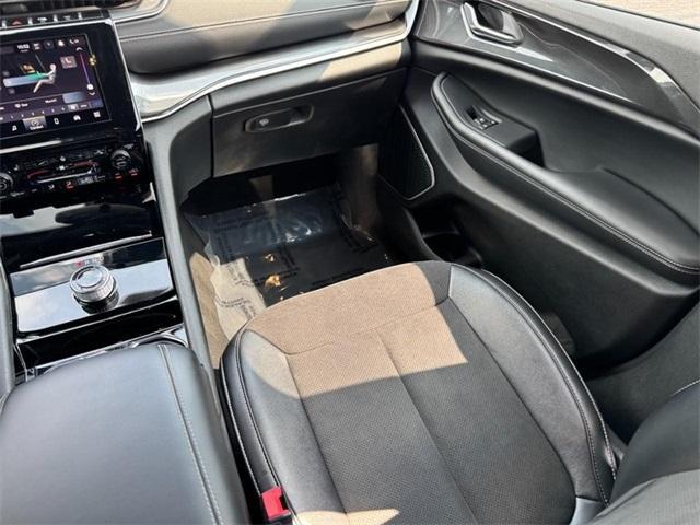 used 2022 Jeep Grand Cherokee car, priced at $30,998