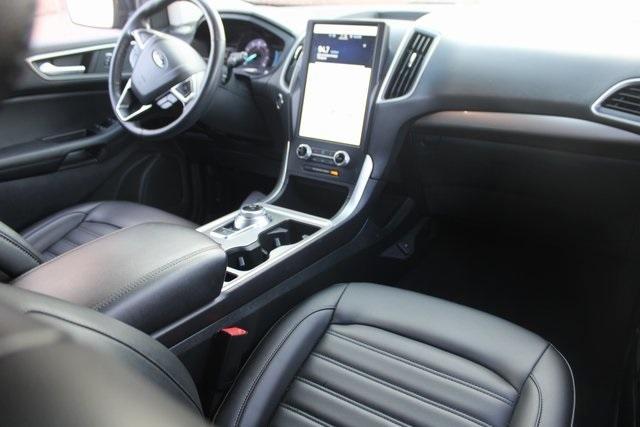 used 2024 Ford Edge car, priced at $26,998