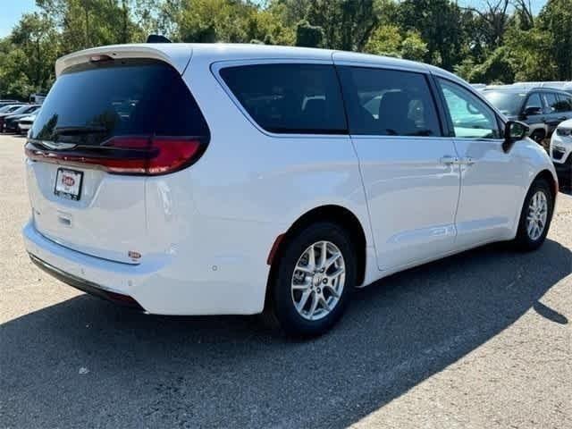 new 2024 Chrysler Pacifica car, priced at $41,340