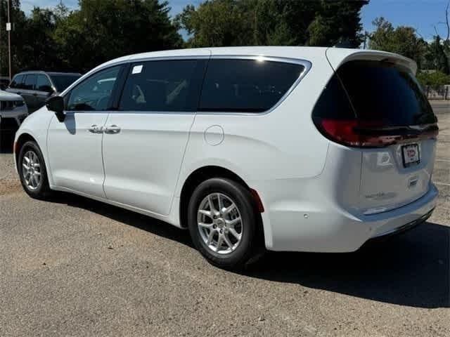 new 2024 Chrysler Pacifica car, priced at $41,340