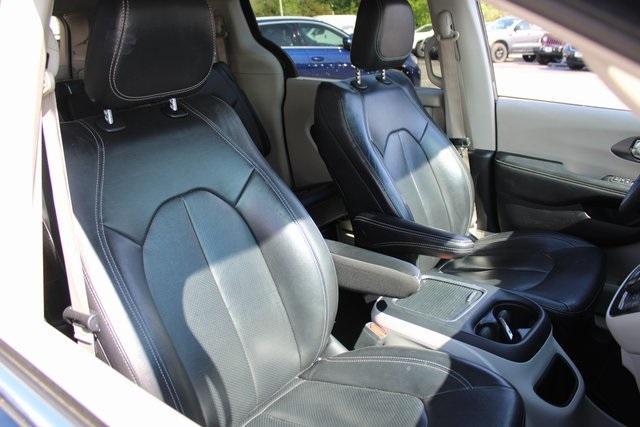 used 2022 Chrysler Pacifica car, priced at $27,645