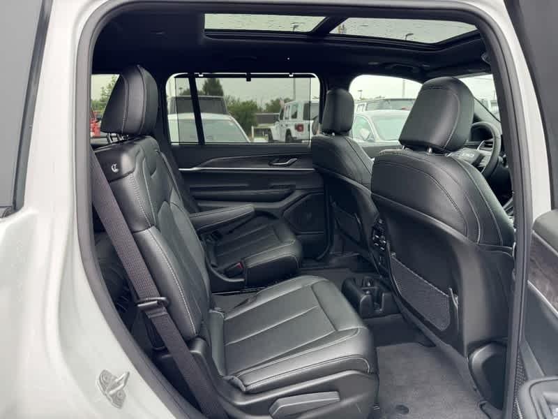 new 2025 Jeep Grand Cherokee L car, priced at $46,794