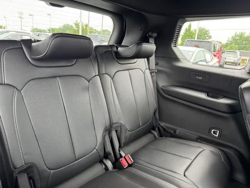 new 2025 Jeep Grand Cherokee L car, priced at $46,794