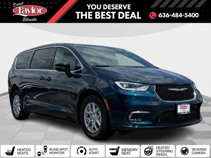 new 2025 Chrysler Pacifica car, priced at $46,597