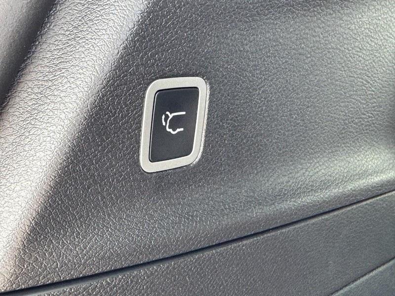 new 2025 Chrysler Pacifica car, priced at $46,597